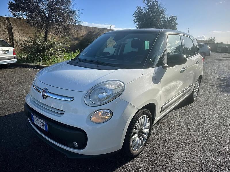Bianco Usata 2016 Fiat 500L Monovolume | 6999 € (Buon prezzo) - Immagine 1/4