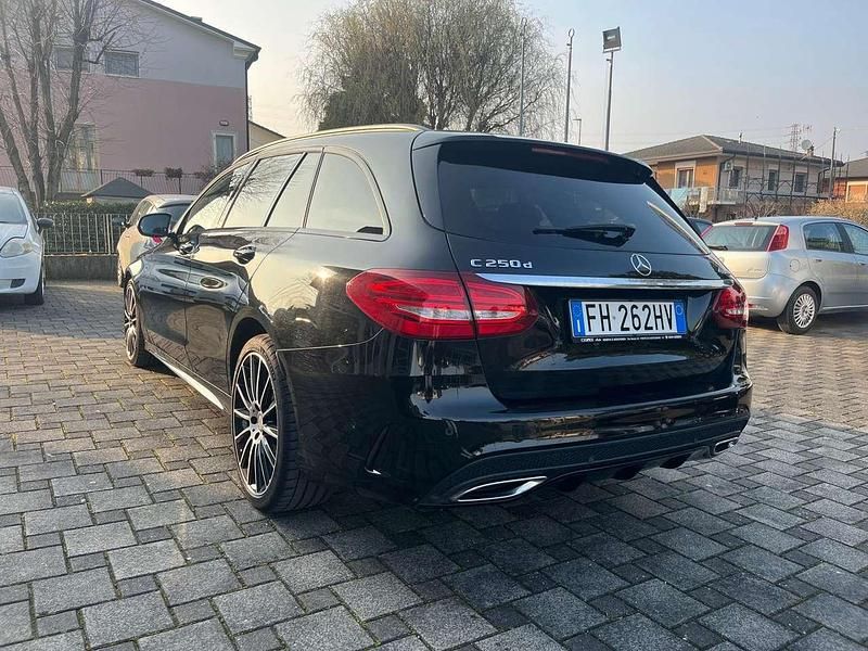 Usata Mercedes C250 Premium 204 CV (150 kW) 2017 Nero Station wagon