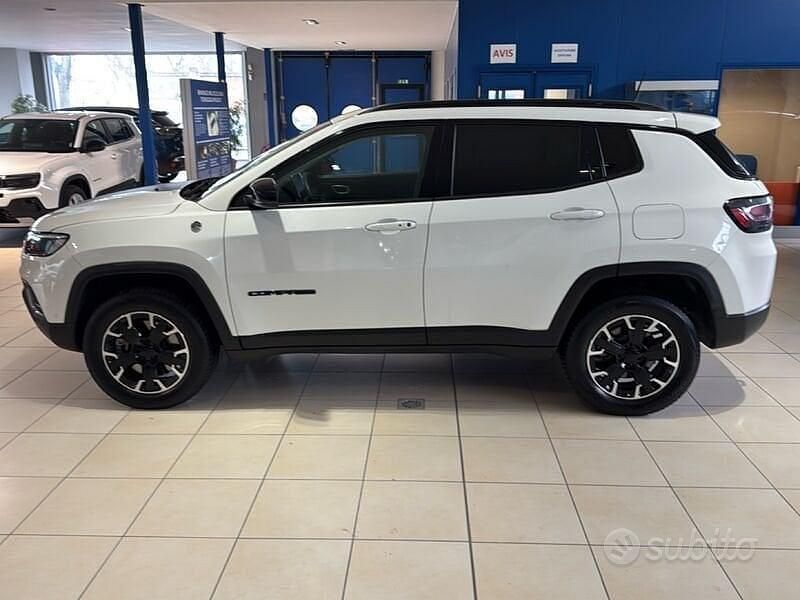 Usata Jeep Compass Trailhawk 240 CV (176 kW) 2023 Bianco SUV