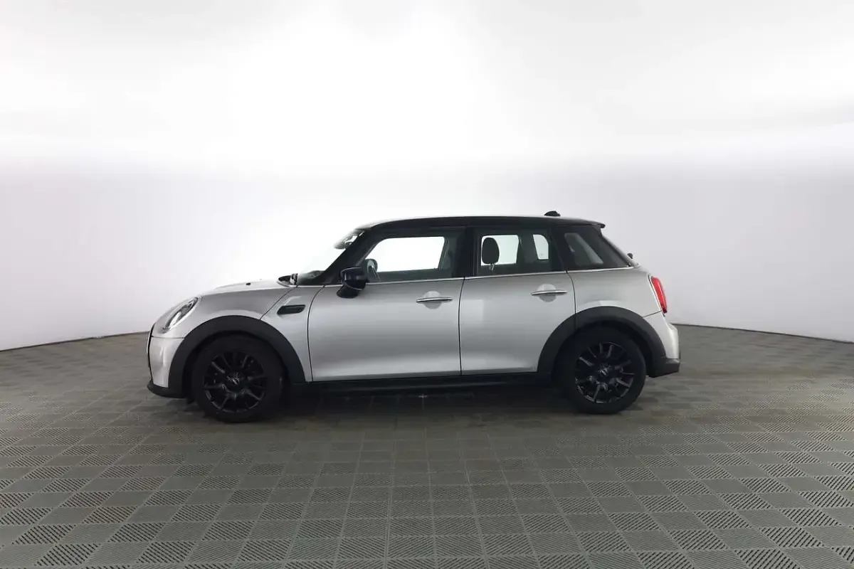 Usata Mini Cooper Classic 136 CV (100 kW) 2023 Melting silver iii con tetto n Utilitaria