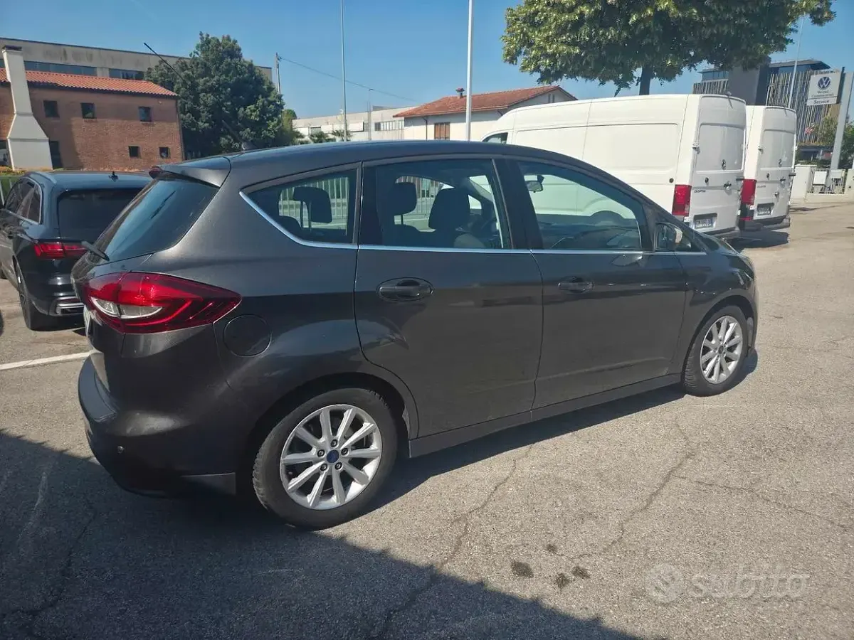 Usata Ford C-MAX Titanium S 120 CV (88 kW) 2017 Grigio Monovolume