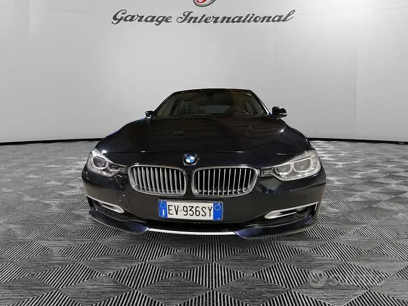 Usata BMW 320 Luxury Line 184 CV (135 kW) 2014 Blu/azzurro Station wagon