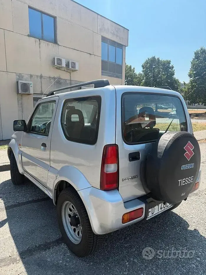 Usata Suzuki Jimny 86 CV (63 kW) 2008 SUV