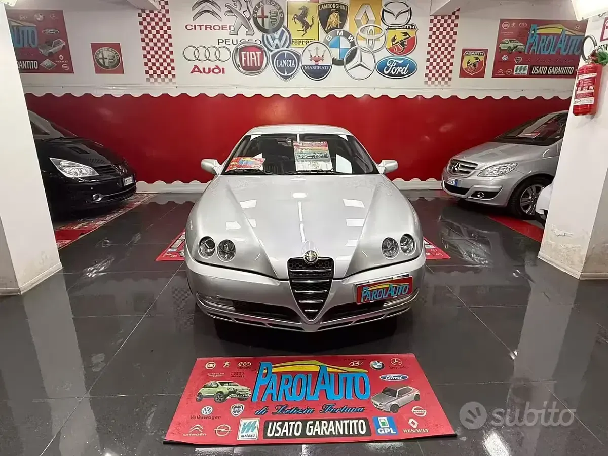 Usata Alfa Romeo GTV 150 CV (110 kW) 2002 Grigio Coupé