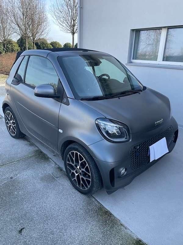 Grigio Usata 2023 Smart ForTwo Electric Drive Prime Cabrio | 16.500 € (Buon prezzo) - Immagine 1/4