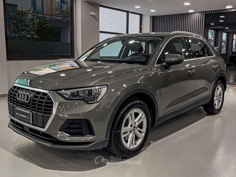 Verde Usata 2019 Audi Q3 Business SUV | 23.900 € (Buon prezzo) - Immagine 1/4