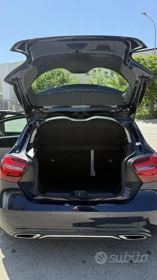 Usata Mercedes A200 136 CV (100 kW) 2017 Bluazzurro Utilitaria