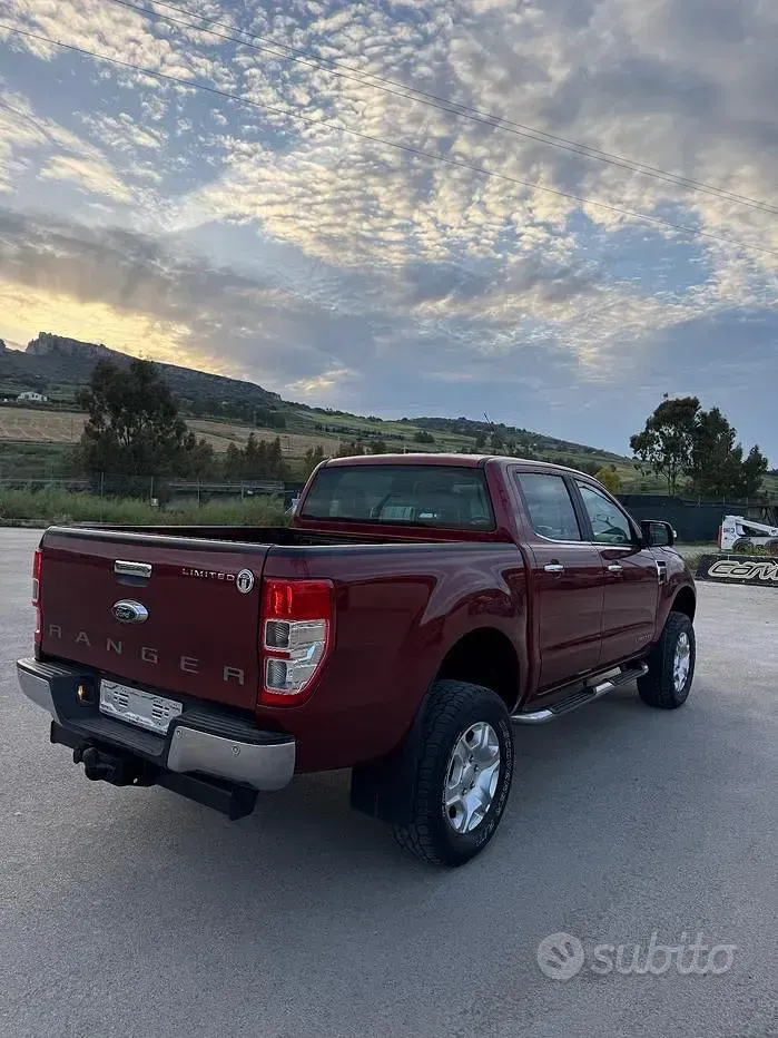 Usata Ford Ranger Limited 150 CV (110 kW) 2014 Rosso Pick-up
