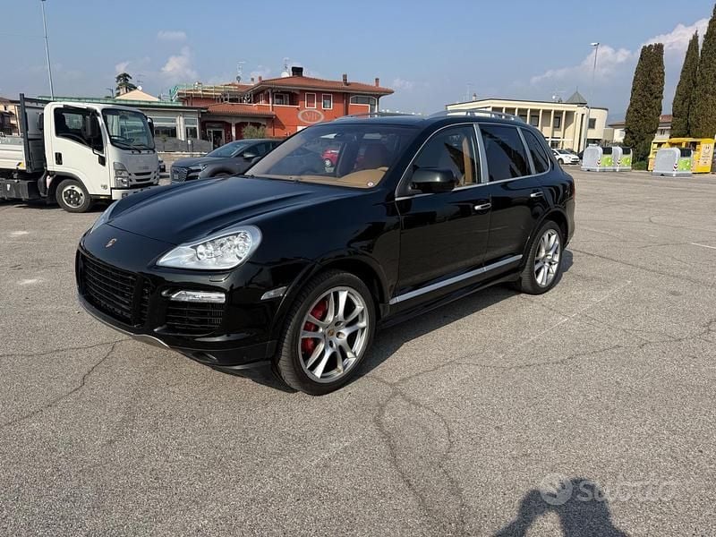 Usata Porsche Cayenne Turbo 500 CV (367 kW) 2008 Verde SUV