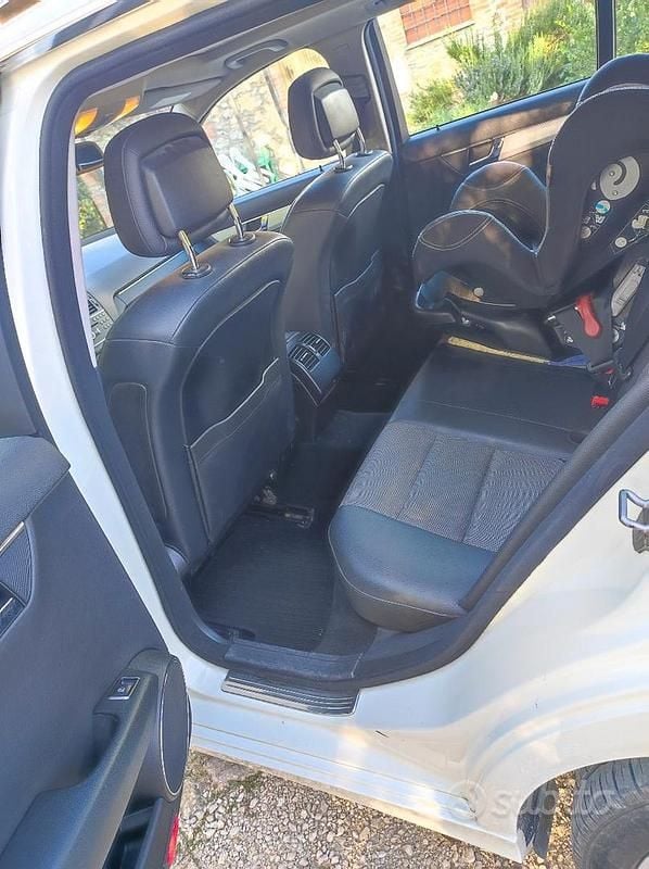 Usata Mercedes C220 Avantgarde 170 CV (125 kW) 2010 Bianco Station wagon