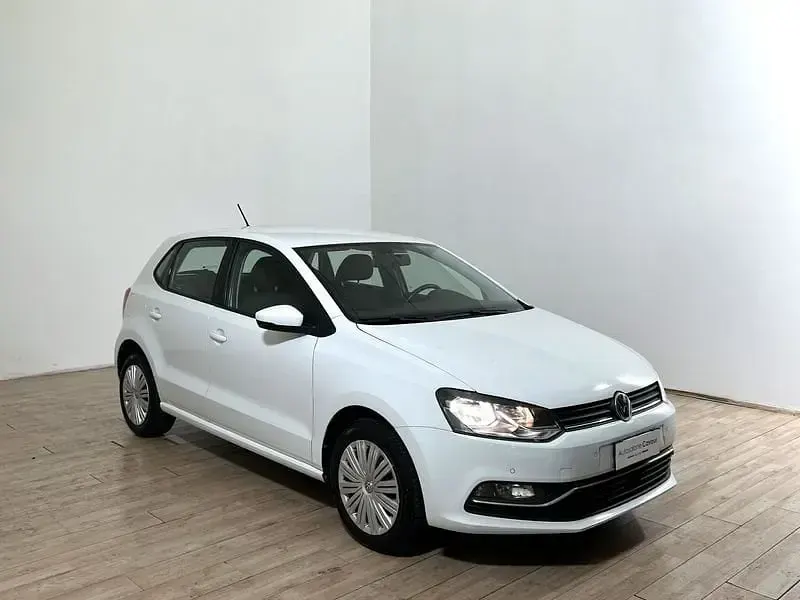 Usata VW Polo Comfortline 75 CV (55 kW) 2016 Pure white Utilitaria