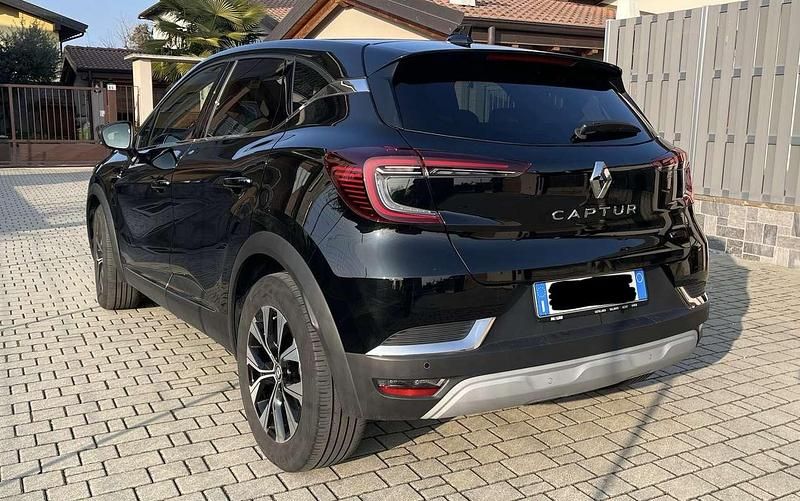 Usata Renault Captur Techno 94 CV (69 kW) 2023 Nero SUV