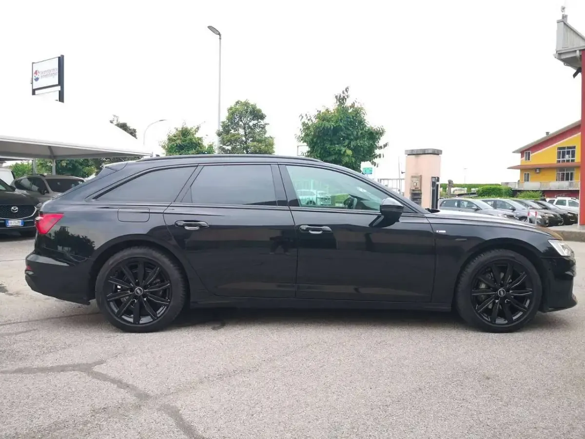 Usata Audi A6 Ambiente 204 CV (150 kW) 2022 Nero Station wagon