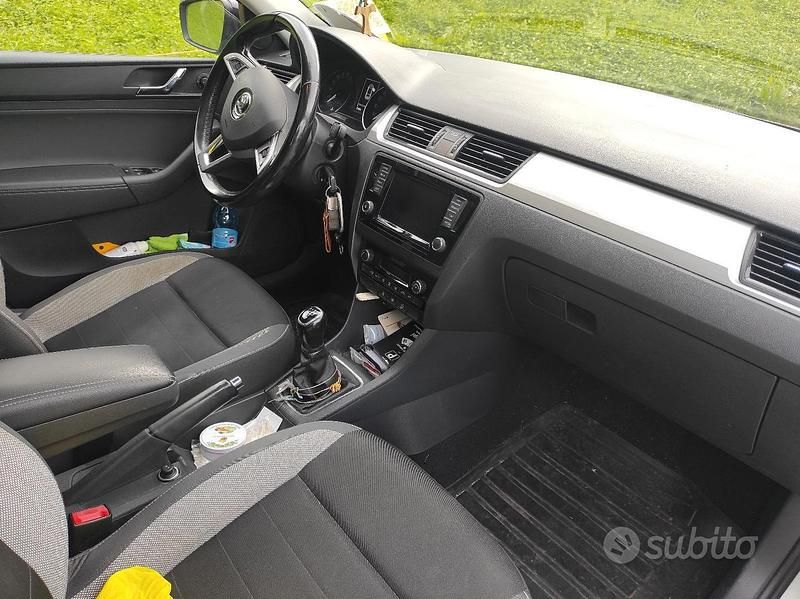 Usata Skoda Rapid Ambition 116 CV (85 kW) 2016 Grigio Utilitaria