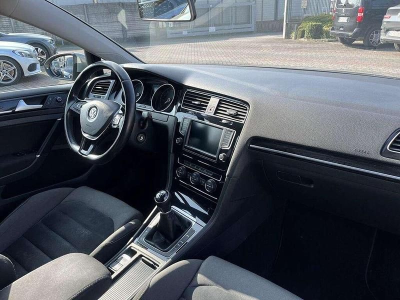 Usata VW Golf VII Highline 110 CV (80 kW) 2017 Argento Berlina