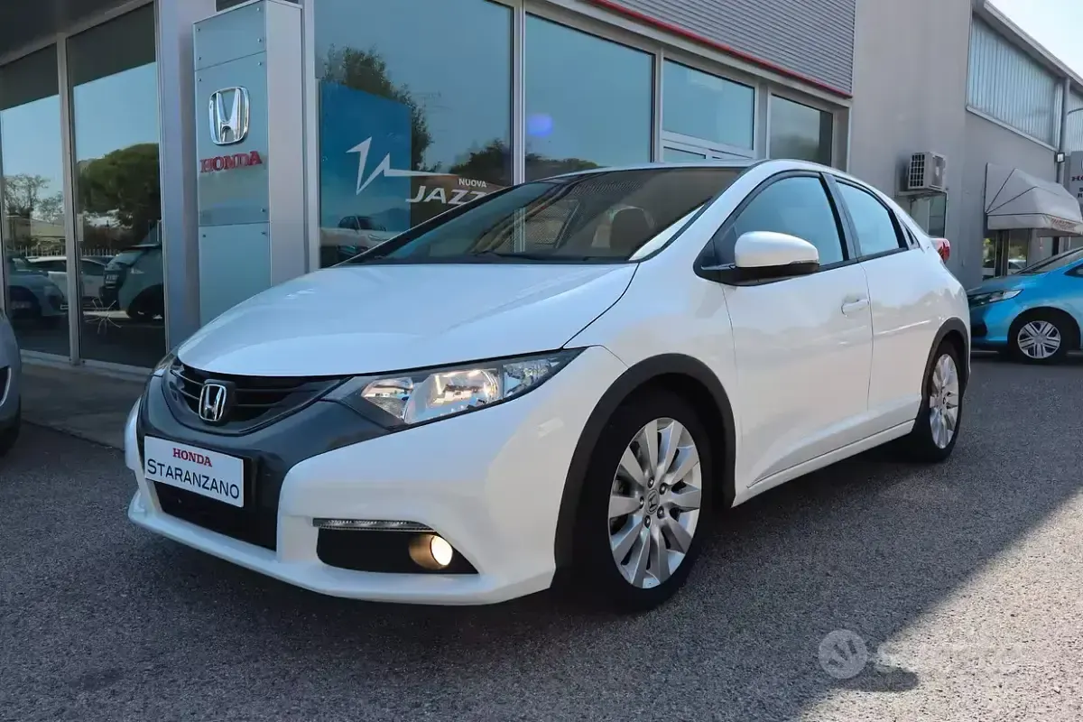 Usata Honda Civic Sport 99 CV (72 kW) 2012 Bianco Berlina
