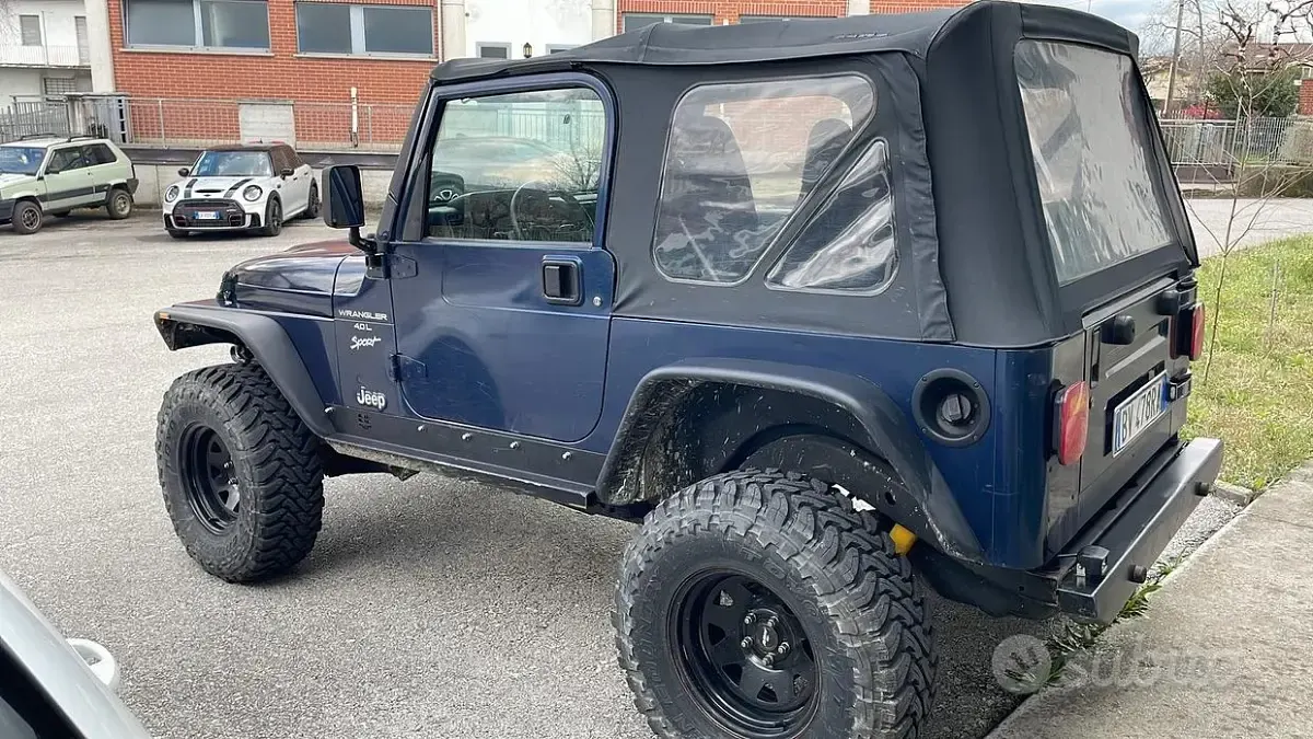 Usata Jeep Wrangler 177 CV (130 kW) 2001 Blu SUV