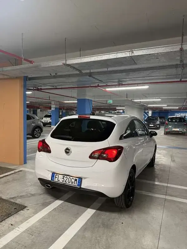 Usata Opel Corsa 90 CV (66 kW) 2018 Bianco Utilitaria