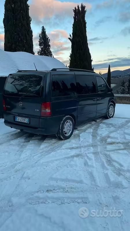 Usata Mercedes V220 2002 Nero Monovolume