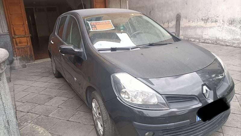 Usata Renault Clio II 86 CV (63 kW) 2006 Berlina