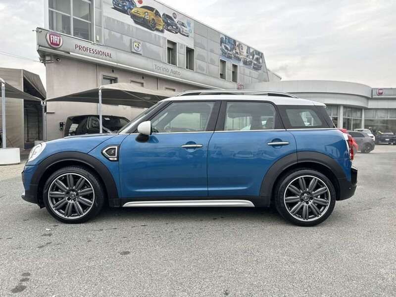Usata Mini Cooper SD Countryman Hype 190 CV (139 kW) 2020 Azzurro/tetto bianco SUV
