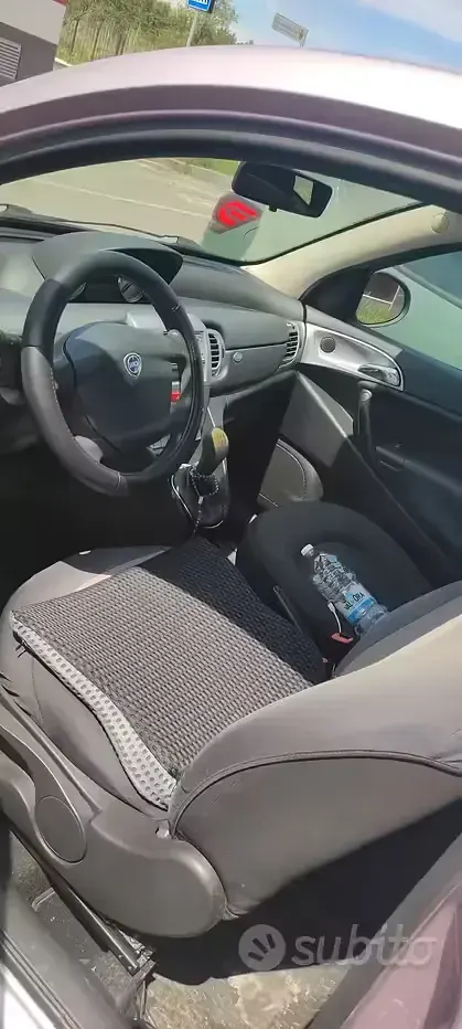 Usata Lancia Ypsilon 69 CV (50 kW) 2011 Utilitaria