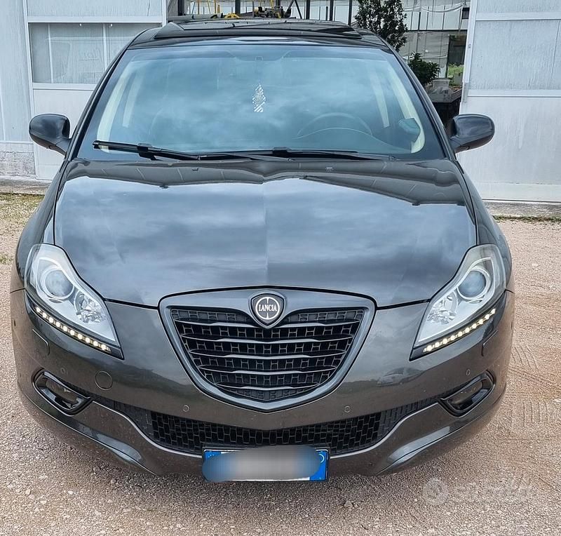 Usata Lancia Delta 120 CV (88 kW) 2011 Grigio Utilitaria