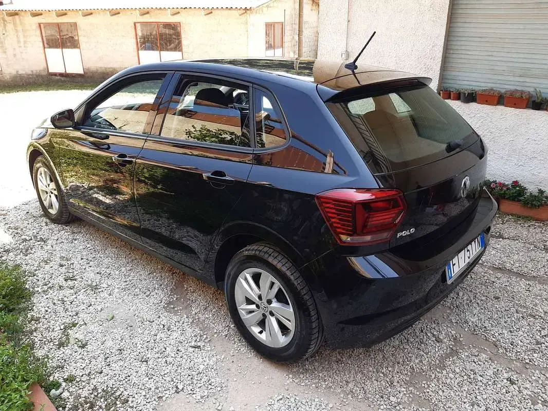 Usata VW Polo Comfortline 95 CV (69 kW) 2018 Nero Utilitaria