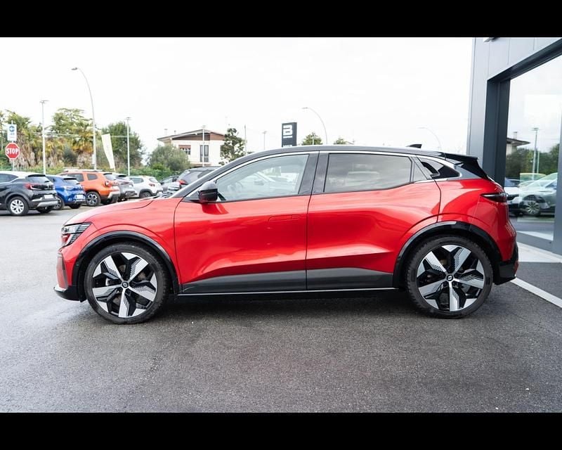 Usata Renault Mégane Equilibre 55 kW (75 CV) 2022 Rosso metall SUV