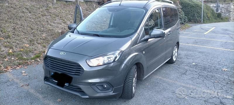 Usata Ford Courier 100 CV (73 kW) 2020 Grigio Monovolume