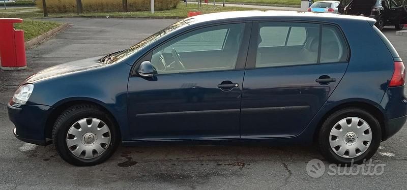 Usata VW Golf IV 2005 Blu Berlina