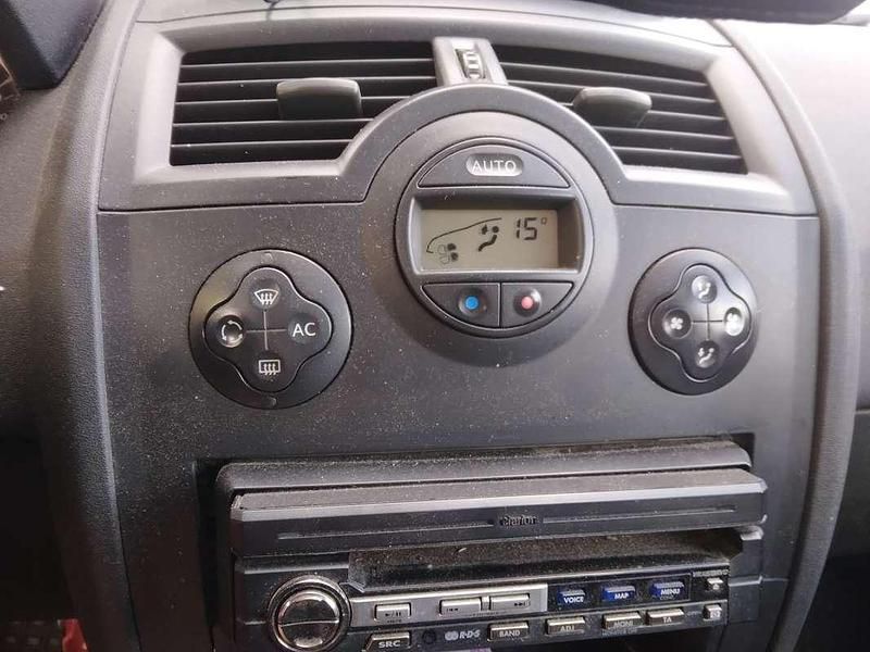 Blu/azzurro Usata 2006 Renault Mégane GrandTour Station wagon | 2000 € (Super prezzo) - Immagine 1/3