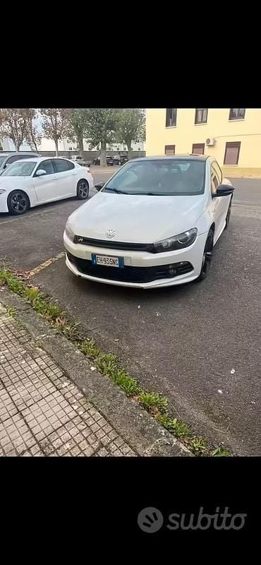 Usata VW Scirocco 140 CV (102 kW) 2011 Bianco Coupé