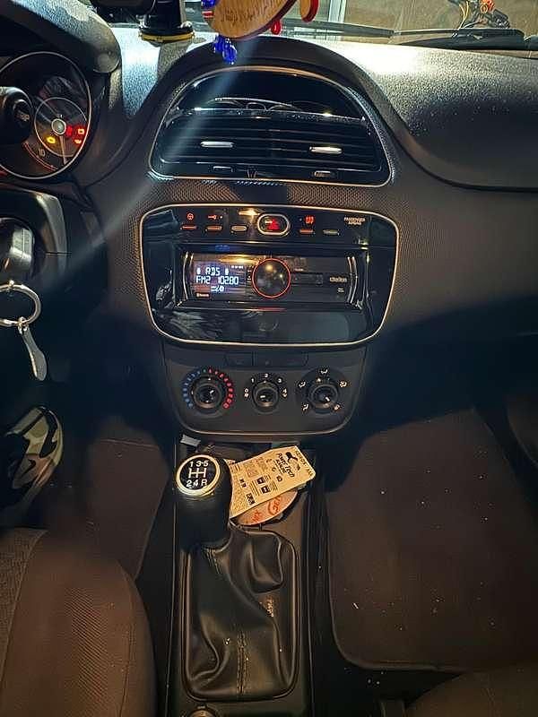 Usata Fiat Grande Punto Active 75 CV (55 kW) 2014 Utilitaria