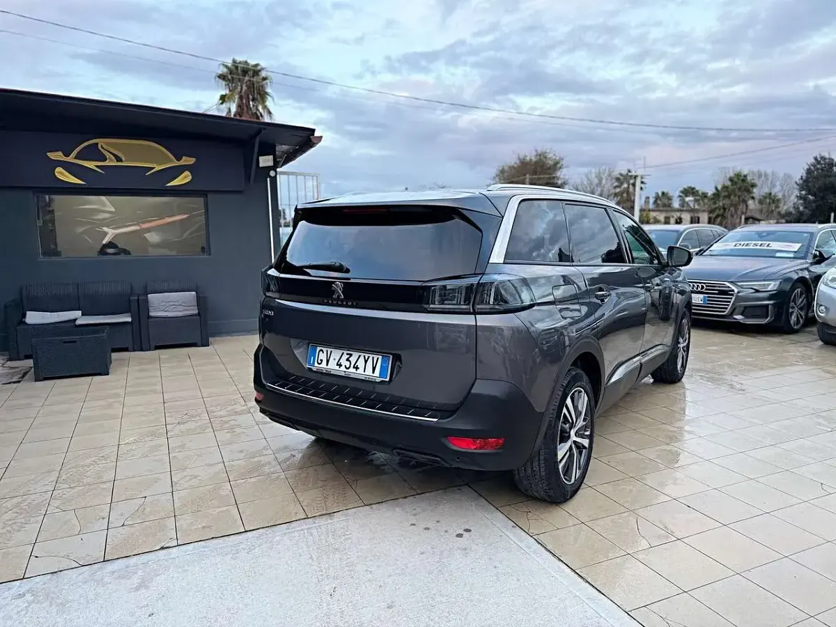 Usata Peugeot 5008 GT 131 CV (96 kW) 2024 Other SUV