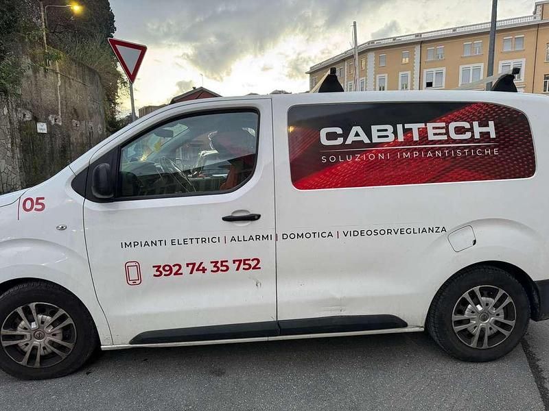 Usata Opel Vivaro 120 CV (88 kW) 2024 Bianco Monovolume