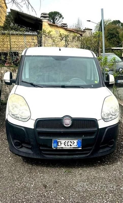 Usata Fiat Doblò Active 120 CV (88 kW) 2011 Bianco Monovolume