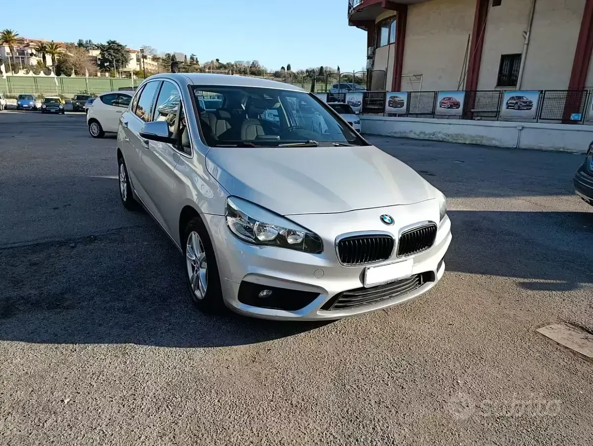 Usata BMW 214 Luxury Line 90 CV (66 kW) 2016 Grigio Station wagon