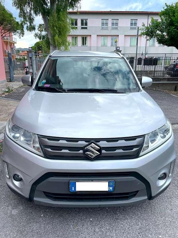 Argento Usata 2015 Suzuki Vitara Cool SUV | 6900 € (Super prezzo) - Immagine 1/4