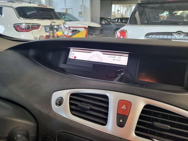 Usata Renault Scénic III Exception 150 CV (110 kW) 2010 Monovolume