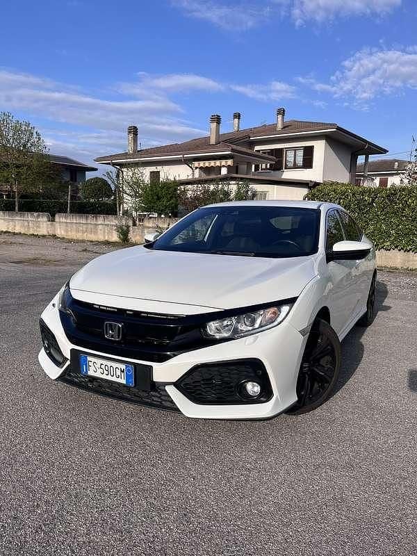 Usata Honda Civic Elegance 120 CV (88 kW) 2018 Bianco Berlina