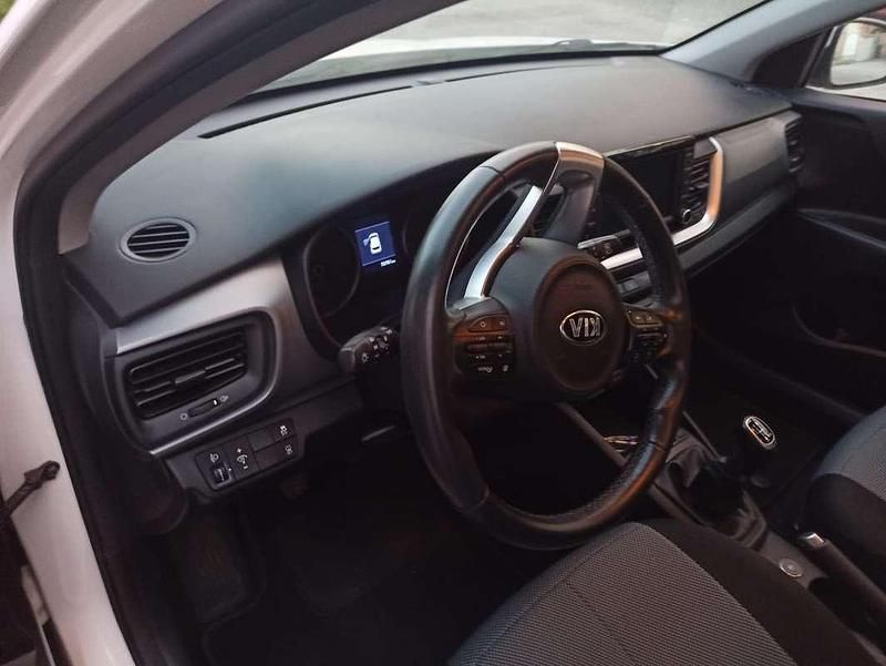 Usata Kia Stonic Urban 97 CV (71 kW) 2019 Bianco SUV