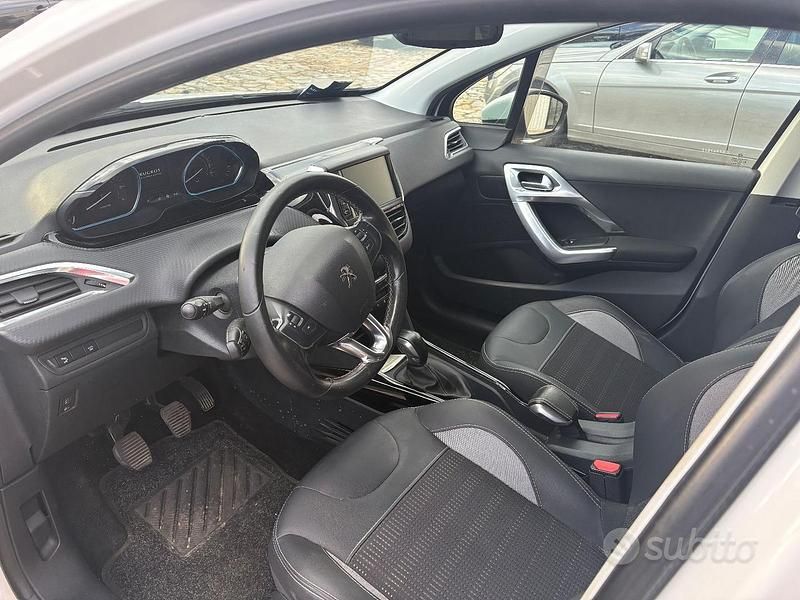 Usata Peugeot 2008 Allure 83 CV (61 kW) 2019 Bianco SUV