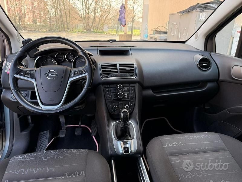 Usata Opel Meriva Design Edition 95 CV (69 kW) 2011 Grigio Monovolume