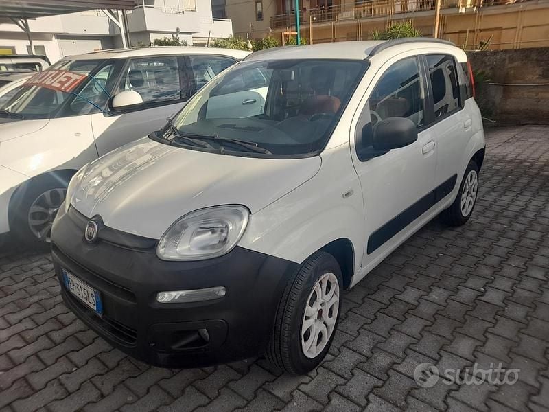 Usata Fiat Panda 4x4 S 74 CV (54 kW) 2013 Bianco Utilitaria