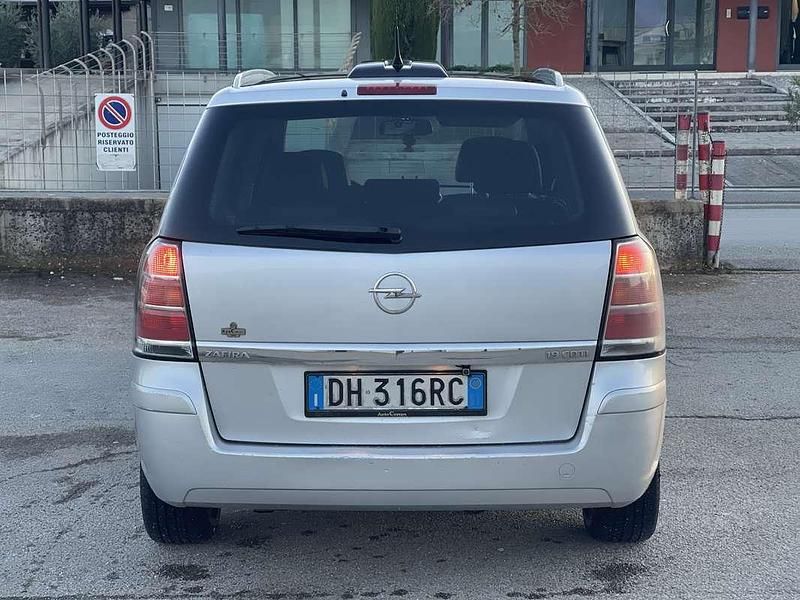 Usata Opel Zafira Cosmo 120 CV (88 kW) 2007 Monovolume