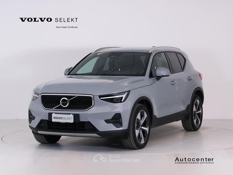 Usata Volvo XC40 Core 163 CV (119 kW) 2025 Grigio SUV