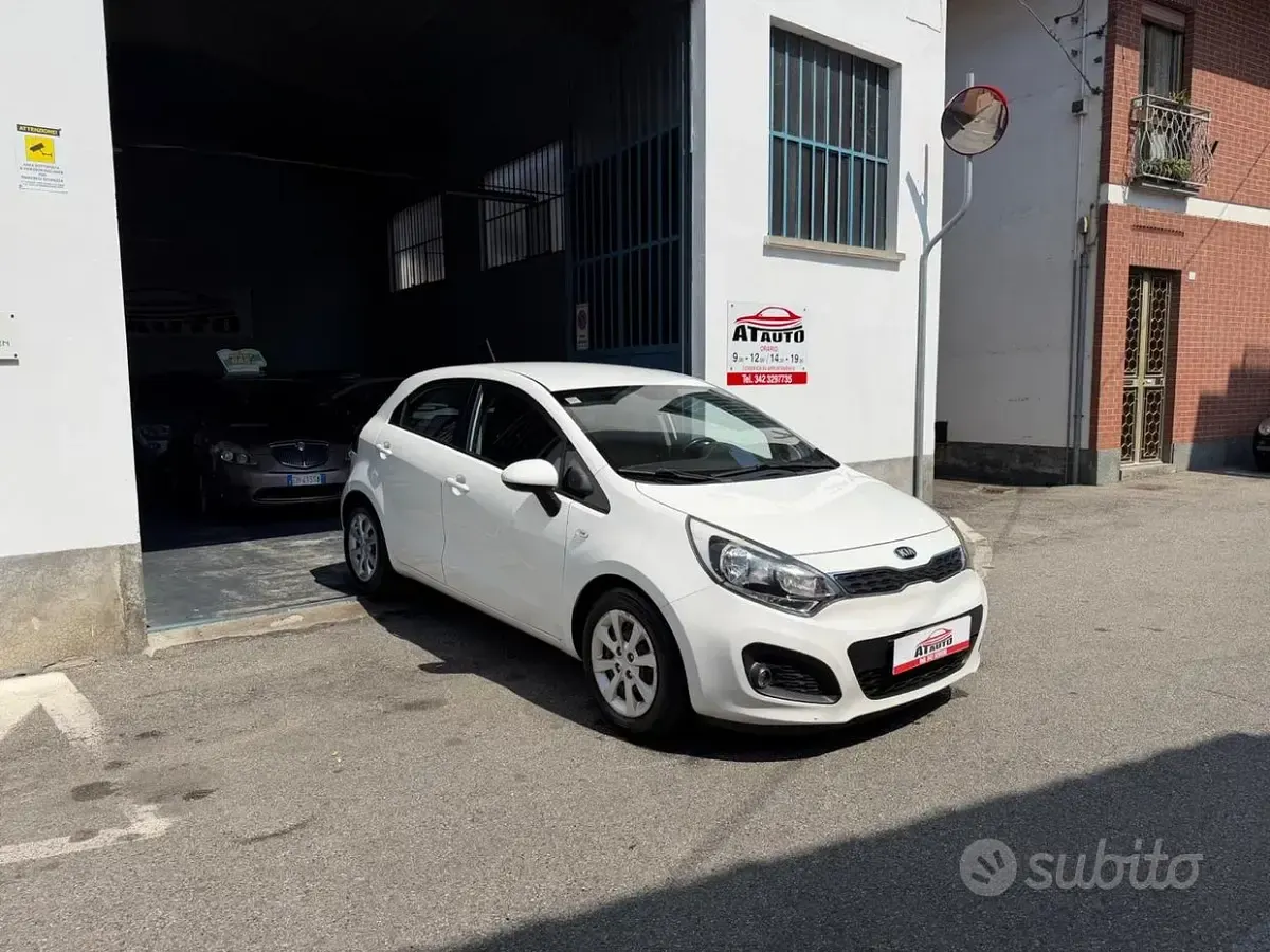 Usata Kia Rio Active 85 CV (62 kW) 2014 Bianco Berlina