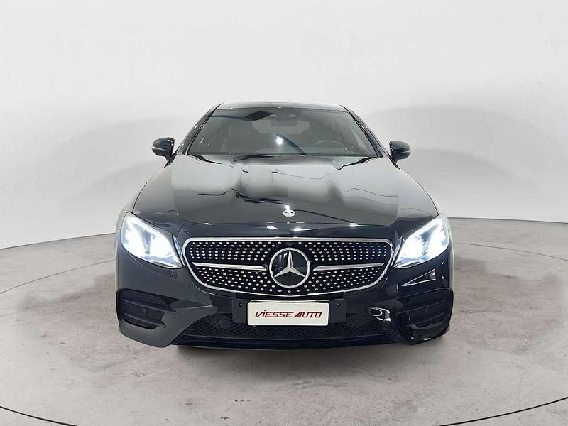 Usata Mercedes E220 Premium 194 CV (142 kW) 2017 Nero Coupé