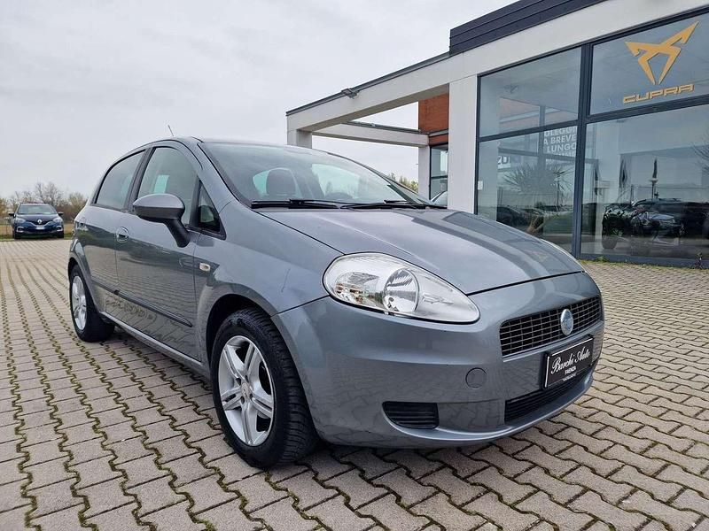 Usata Fiat Grande Punto Active 77 CV (56 kW) 2006 Argento Utilitaria